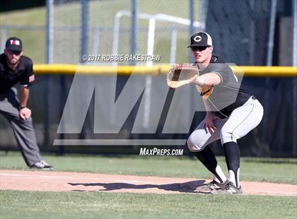 Thumbnail 1 in Bonham vs. Crandall (UIL 4A Region II Bi-District Playoff) photogallery.