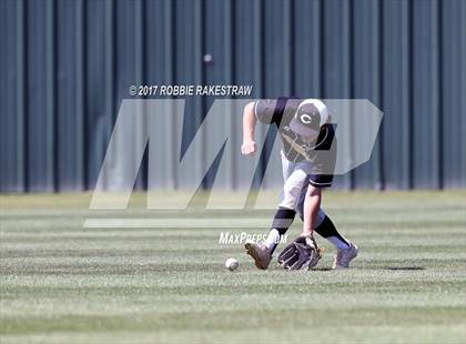 Thumbnail 2 in Bonham vs. Crandall (UIL 4A Region II Bi-District Playoff) photogallery.