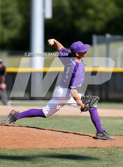 Thumbnail 2 in Bonham vs. Crandall (UIL 4A Region II Bi-District Playoff) photogallery.