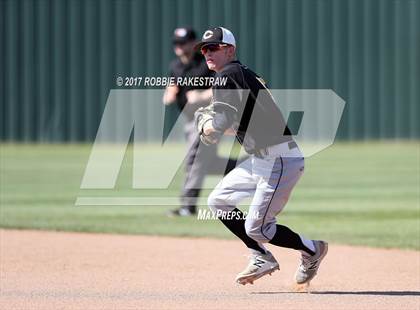 Thumbnail 2 in Bonham vs. Crandall (UIL 4A Region II Bi-District Playoff) photogallery.