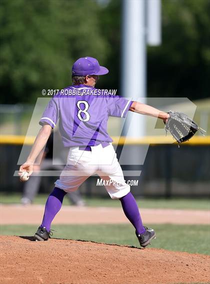 Thumbnail 1 in Bonham vs. Crandall (UIL 4A Region II Bi-District Playoff) photogallery.