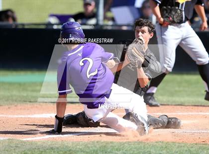 Thumbnail 1 in Bonham vs. Crandall (UIL 4A Region II Bi-District Playoff) photogallery.
