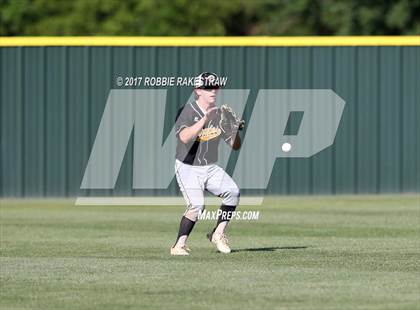 Thumbnail 3 in Bonham vs. Crandall (UIL 4A Region II Bi-District Playoff) photogallery.
