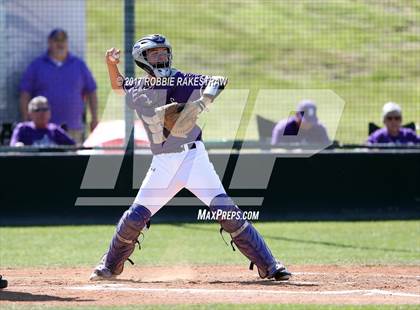 Thumbnail 1 in Bonham vs. Crandall (UIL 4A Region II Bi-District Playoff) photogallery.