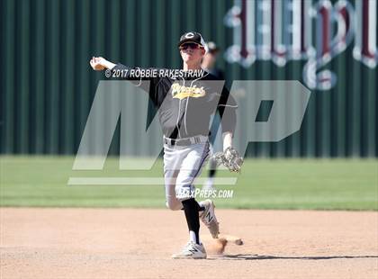 Thumbnail 2 in Bonham vs. Crandall (UIL 4A Region II Bi-District Playoff) photogallery.
