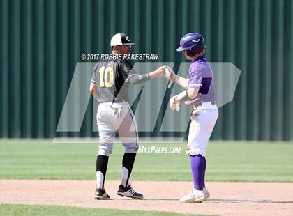 Thumbnail 2 in Bonham vs. Crandall (UIL 4A Region II Bi-District Playoff) photogallery.