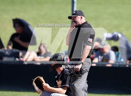 Thumbnail 2 in Bonham vs. Crandall (UIL 4A Region II Bi-District Playoff) photogallery.