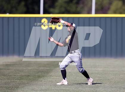 Thumbnail 3 in Bonham vs. Crandall (UIL 4A Region II Bi-District Playoff) photogallery.