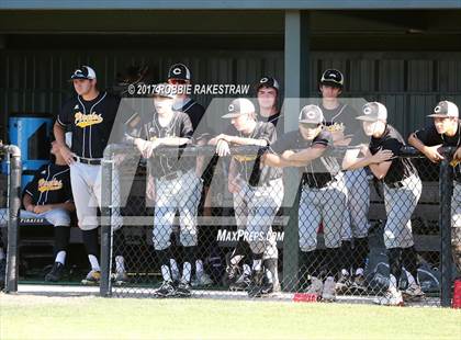 Thumbnail 2 in Bonham vs. Crandall (UIL 4A Region II Bi-District Playoff) photogallery.