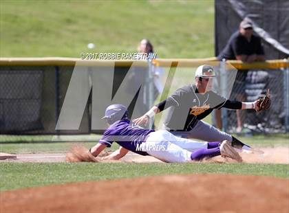 Thumbnail 2 in Bonham vs. Crandall (UIL 4A Region II Bi-District Playoff) photogallery.