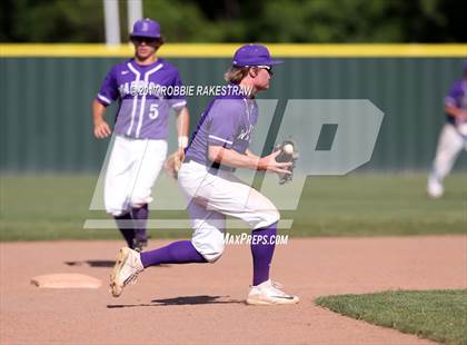 Thumbnail 3 in Bonham vs. Crandall (UIL 4A Region II Bi-District Playoff) photogallery.