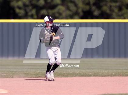 Thumbnail 2 in Bonham vs. Crandall (UIL 4A Region II Bi-District Playoff) photogallery.