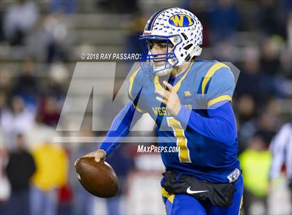 Thumbnail 2 in Lindenhurst vs. West Islip - Section XI Division II Finals photogallery.