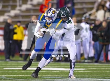 Thumbnail 2 in Lindenhurst vs. West Islip - Section XI Division II Finals photogallery.