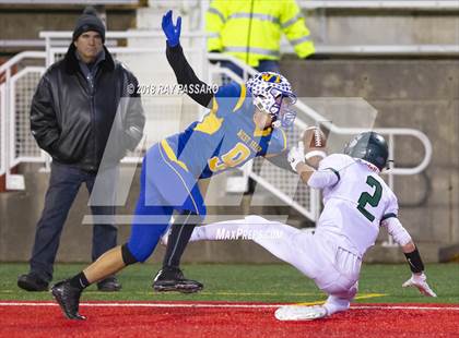 Thumbnail 3 in Lindenhurst vs. West Islip - Section XI Division II Finals photogallery.