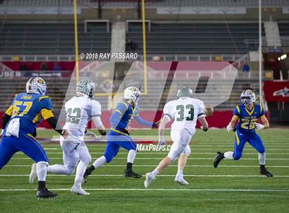 Thumbnail 3 in Lindenhurst vs. West Islip - Section XI Division II Finals photogallery.