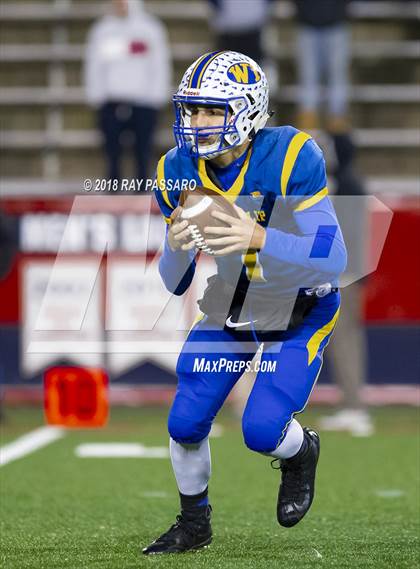 Thumbnail 1 in Lindenhurst vs. West Islip - Section XI Division II Finals photogallery.