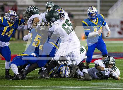 Thumbnail 2 in Lindenhurst vs. West Islip - Section XI Division II Finals photogallery.