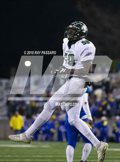 Thumbnail 3 in Lindenhurst vs. West Islip - Section XI Division II Finals photogallery.