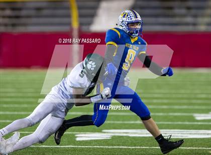 Thumbnail 1 in Lindenhurst vs. West Islip - Section XI Division II Finals photogallery.