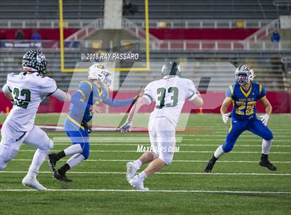 Thumbnail 2 in Lindenhurst vs. West Islip - Section XI Division II Finals photogallery.
