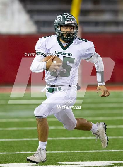Thumbnail 2 in Lindenhurst vs. West Islip - Section XI Division II Finals photogallery.