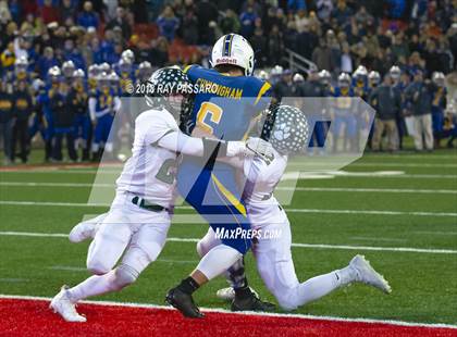 Thumbnail 3 in Lindenhurst vs. West Islip - Section XI Division II Finals photogallery.