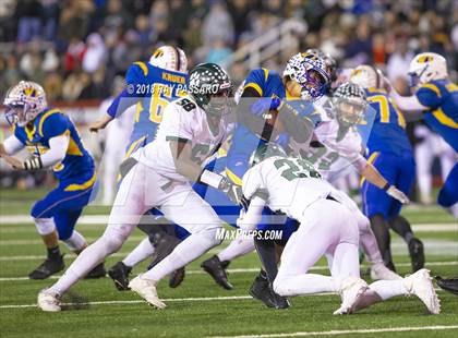 Thumbnail 2 in Lindenhurst vs. West Islip - Section XI Division II Finals photogallery.