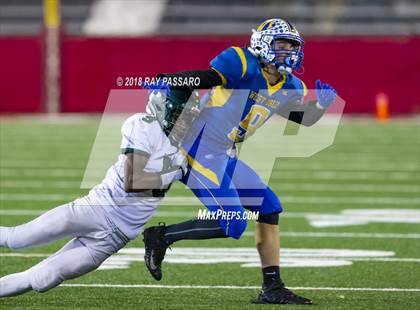 Thumbnail 2 in Lindenhurst vs. West Islip - Section XI Division II Finals photogallery.