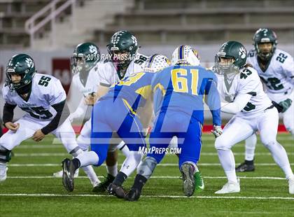 Thumbnail 3 in Lindenhurst vs. West Islip - Section XI Division II Finals photogallery.