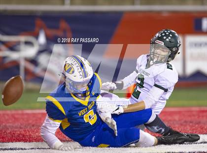 Thumbnail 3 in Lindenhurst vs. West Islip - Section XI Division II Finals photogallery.