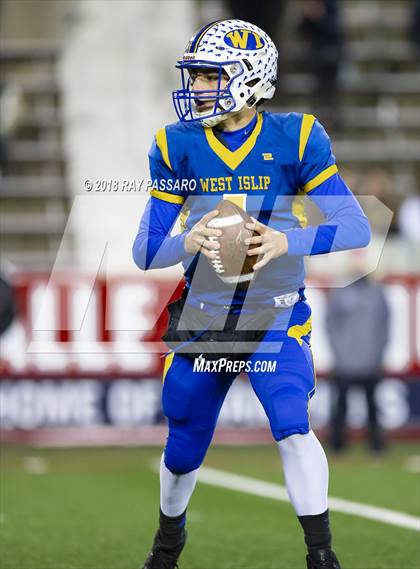 Thumbnail 1 in Lindenhurst vs. West Islip - Section XI Division II Finals photogallery.