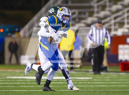 Thumbnail 2 in Lindenhurst vs. West Islip - Section XI Division II Finals photogallery.