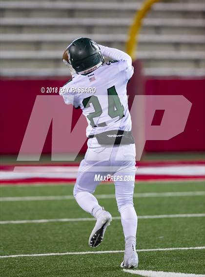 Thumbnail 3 in Lindenhurst vs. West Islip - Section XI Division II Finals photogallery.