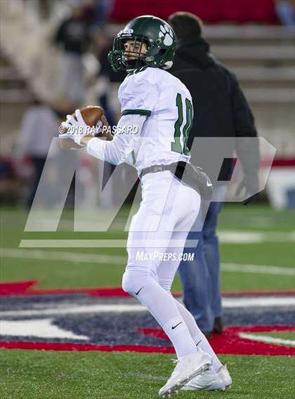Thumbnail 3 in Lindenhurst vs. West Islip - Section XI Division II Finals photogallery.
