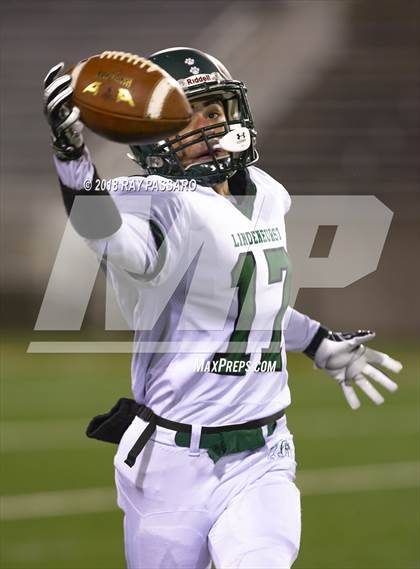 Thumbnail 3 in Lindenhurst vs. West Islip - Section XI Division II Finals photogallery.