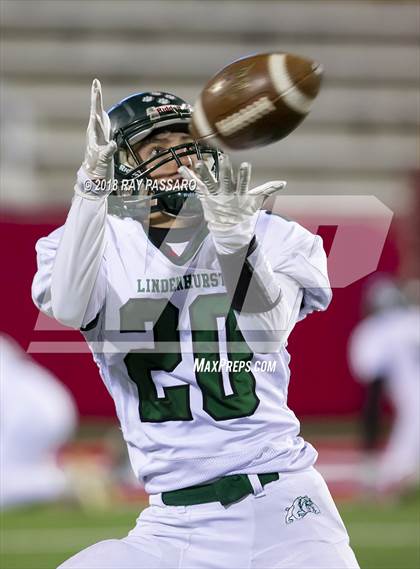 Thumbnail 2 in Lindenhurst vs. West Islip - Section XI Division II Finals photogallery.