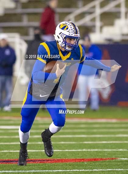 Thumbnail 2 in Lindenhurst vs. West Islip - Section XI Division II Finals photogallery.