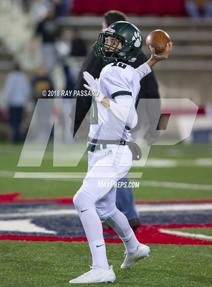Thumbnail 2 in Lindenhurst vs. West Islip - Section XI Division II Finals photogallery.