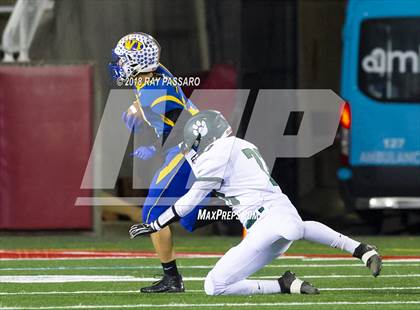 Thumbnail 2 in Lindenhurst vs. West Islip - Section XI Division II Finals photogallery.