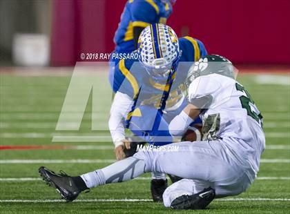 Thumbnail 3 in Lindenhurst vs. West Islip - Section XI Division II Finals photogallery.