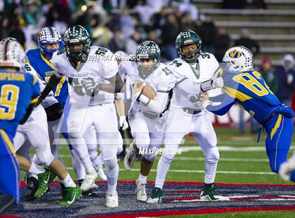 Thumbnail 3 in Lindenhurst vs. West Islip - Section XI Division II Finals photogallery.
