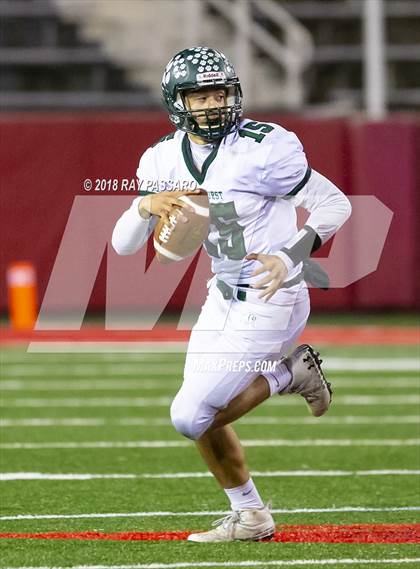 Thumbnail 3 in Lindenhurst vs. West Islip - Section XI Division II Finals photogallery.
