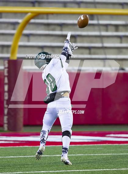 Thumbnail 3 in Lindenhurst vs. West Islip - Section XI Division II Finals photogallery.