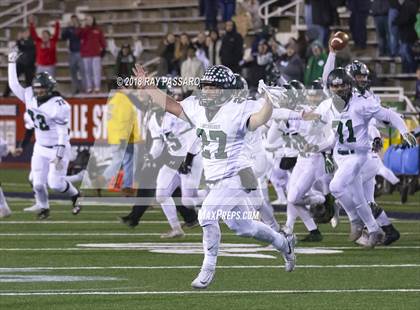 Thumbnail 3 in Lindenhurst vs. West Islip - Section XI Division II Finals photogallery.