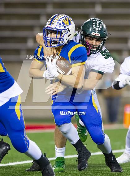 Thumbnail 2 in Lindenhurst vs. West Islip - Section XI Division II Finals photogallery.