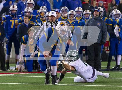 Thumbnail 2 in Lindenhurst vs. West Islip - Section XI Division II Finals photogallery.