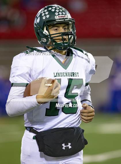 Thumbnail 3 in Lindenhurst vs. West Islip - Section XI Division II Finals photogallery.