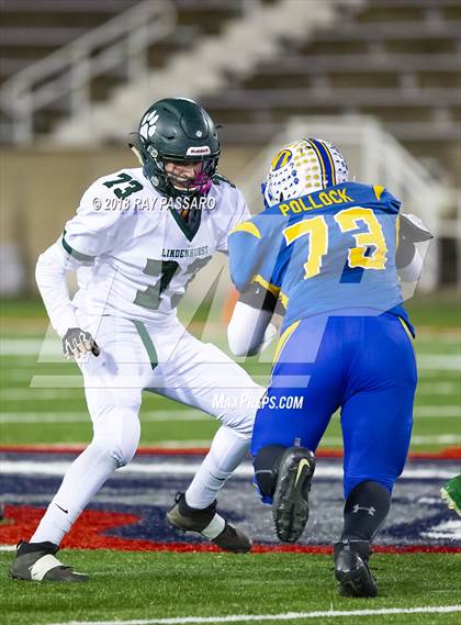 Thumbnail 3 in Lindenhurst vs. West Islip - Section XI Division II Finals photogallery.
