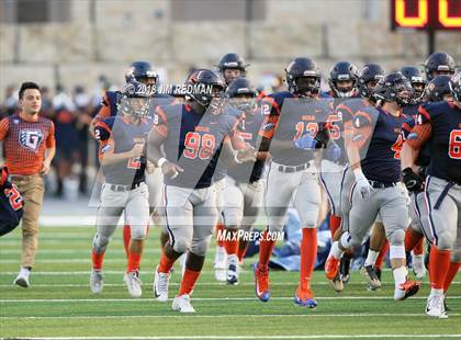 Thumbnail 3 in McNeil @ Glenn photogallery.